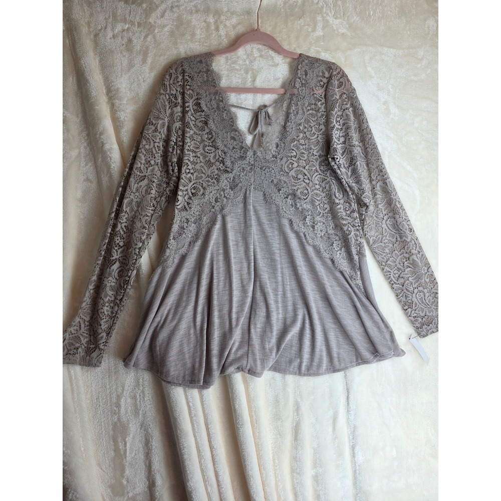 NWT Maurices Lace Trimmed‎ Tunic Top Gray V-Neck Tie Back Long Sleeve Women L